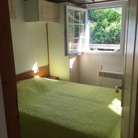 Domek alpejski Wooden Chalet, For 4 People Air-conditioned