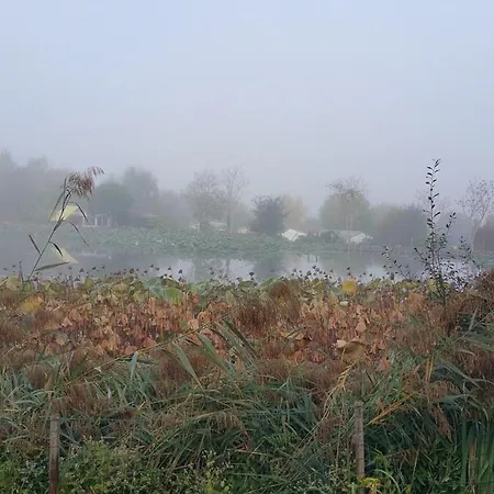 Wooden Chalet, For 4 People Air-conditioned Domek alpejski *