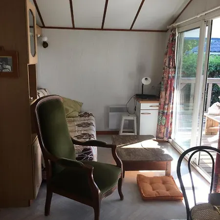 Wooden Chalet, For 4 People Air-conditioned Saint-Cyr-en-Talmondais